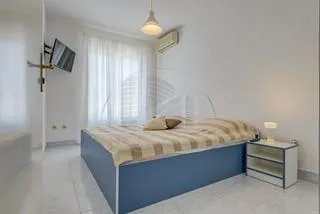hvar- vrboska, kuća 200 m2, 100 m od mora, 4 apartmana - slika 22
