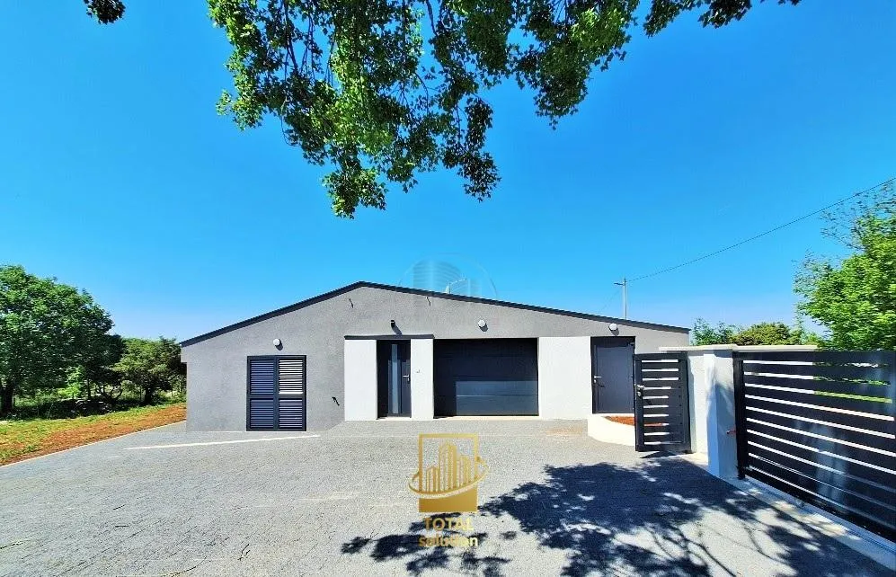 Istra, Barban, 1.5km od mora, kuća 160 m2 sa bazenom, okućnica 1200 m2 (prodaja)