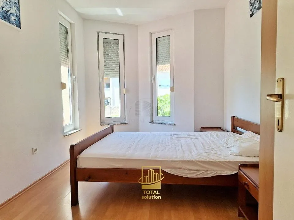 pakoštane, trosobni apartman 56 m2, visoko prizemlje, 400 m od mora - slika 5