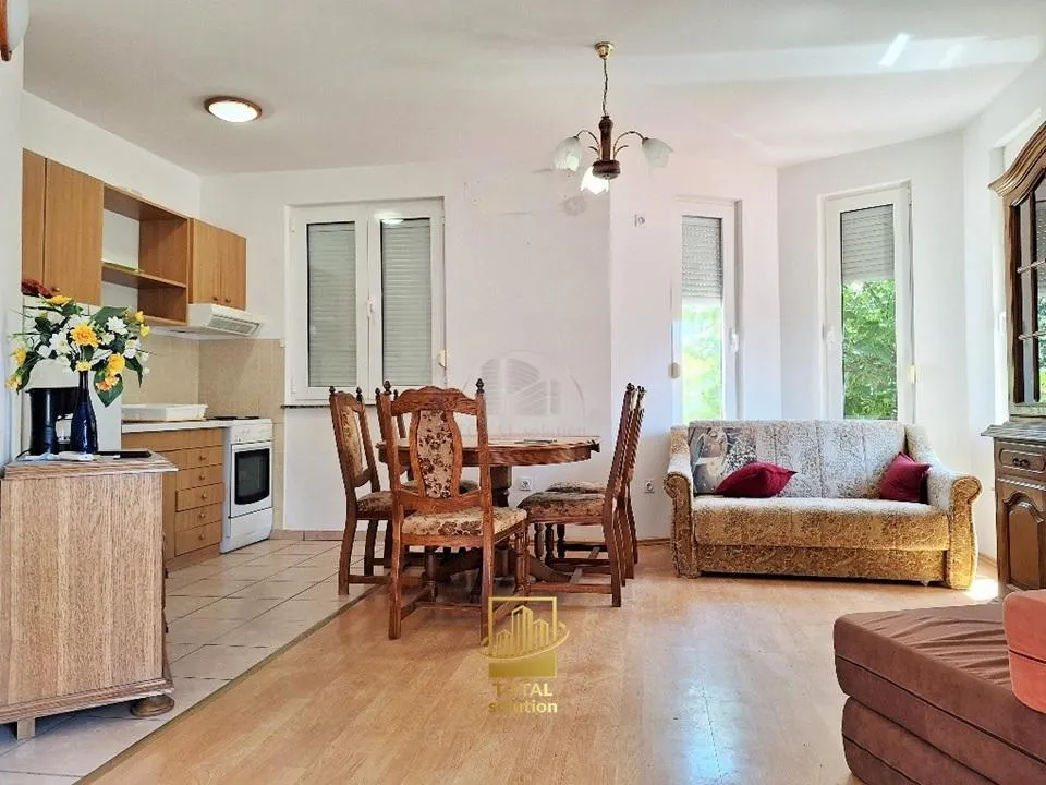 pakoštane, trosobni apartman 56 m2, visoko prizemlje, 400 m od mora - slika 2