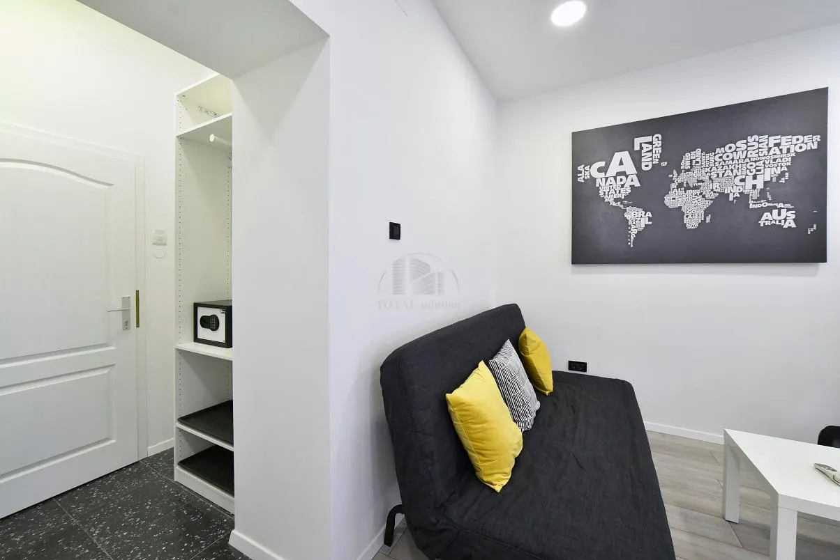 zagreb, strogi centar, 3 apartmana + tavan ukupne površine 203 m2, uhodan dnevni najam - slika 6