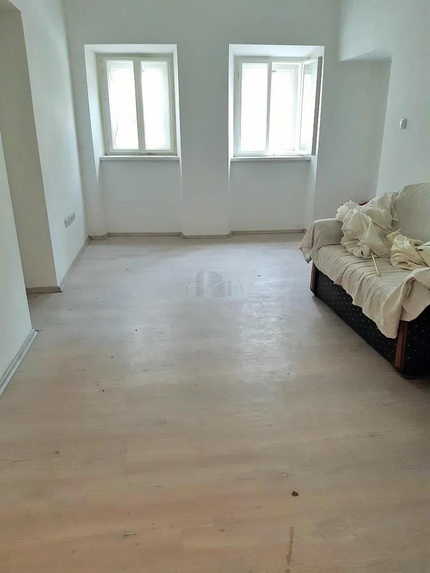 Zagreb, strogi Centar, dvosobni stan 51 m2, 200 m od Trga bana Jelačića