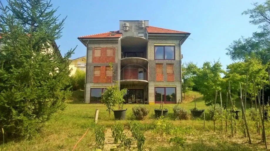 zagreb, podsljeme, djelomično dovršena vila poršine 650 m2 na parceli 3500 m2 - slika 2