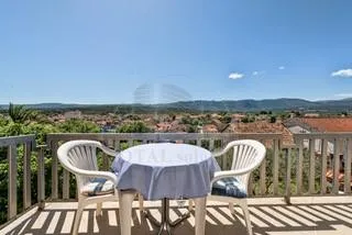 hvar- vrboska, kuća 200 m2, 100 m od mora, 4 apartmana - slika 31