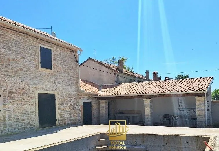 istra, barban, obnovljena stancija 180 m2 sa bazenom, okućnica 2000 m2 - slika 4