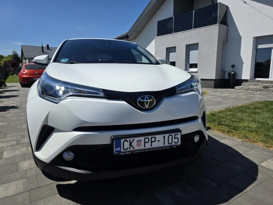 toyota c-hr 1,2 turbo - slika 2