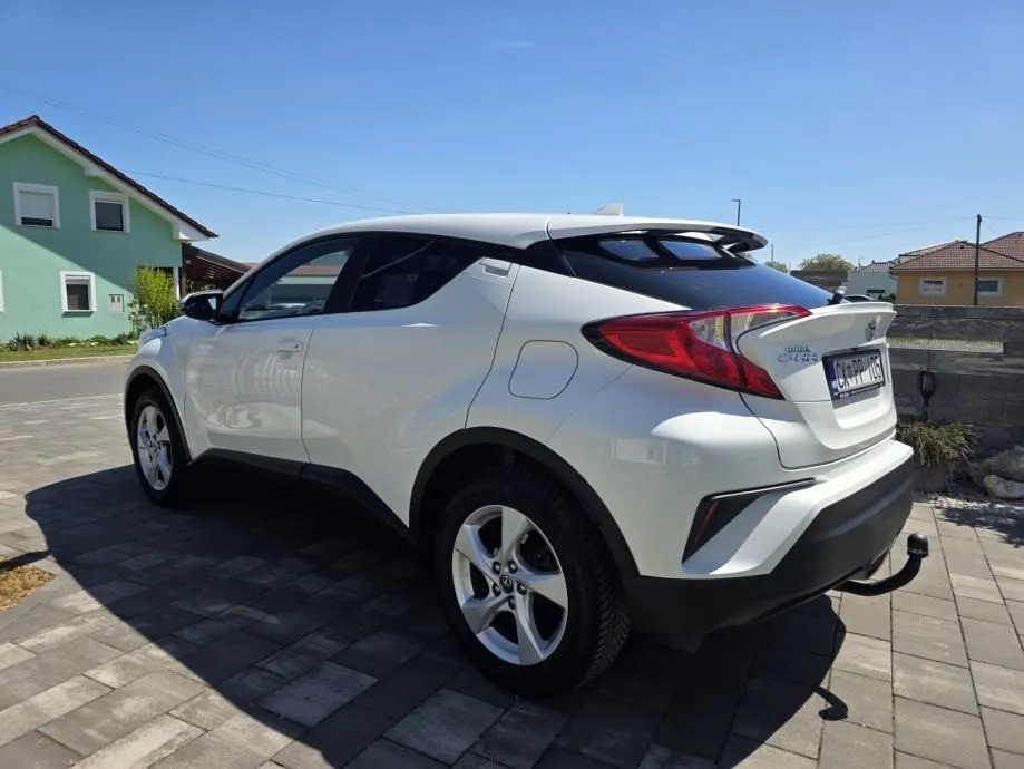 toyota c-hr 1,2 turbo - slika 6