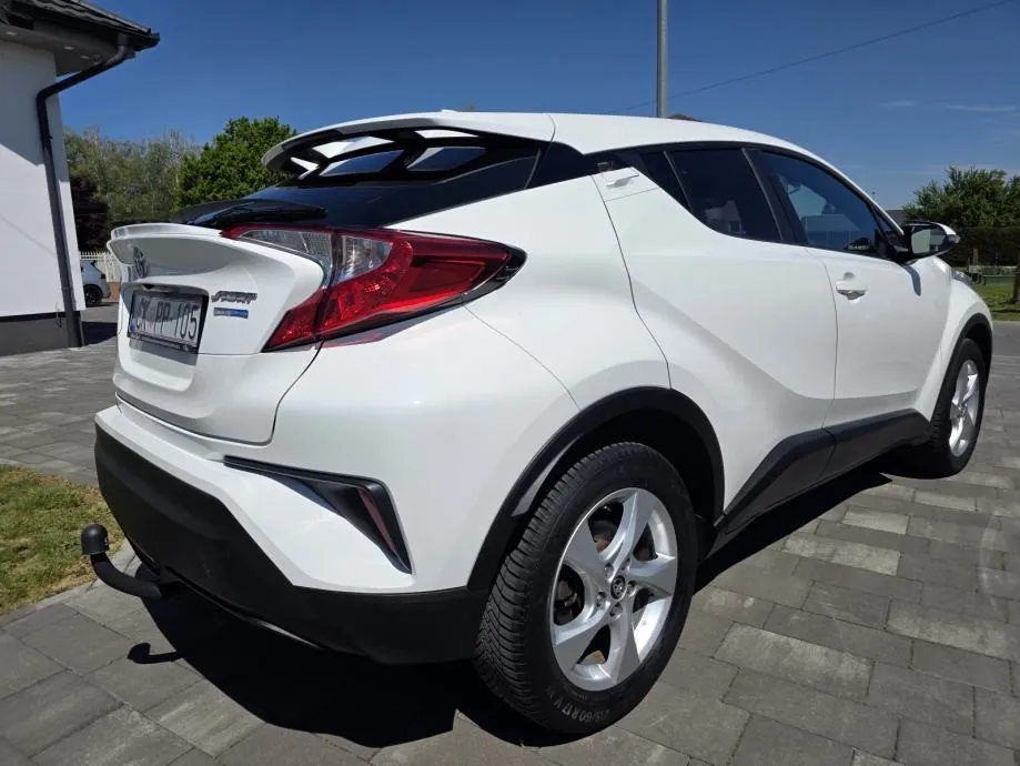 toyota c-hr 1,2 turbo - slika 4