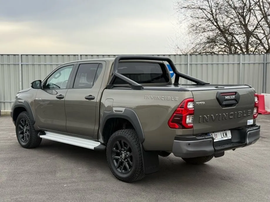 toyota hilux invincible 2.8 full - slika 7