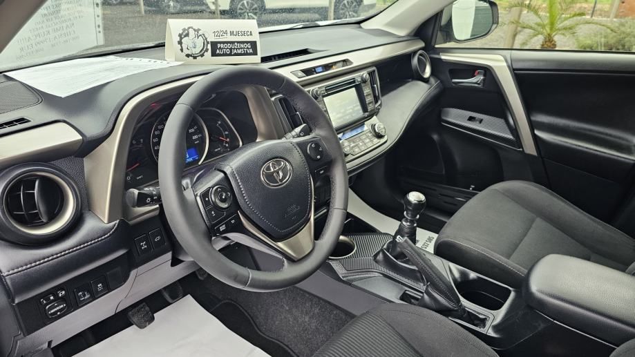 toyota rav4 2,0 d-4d,4x4,climatronic,tempomat,kamera,alu 18,jamstvo - slika 12