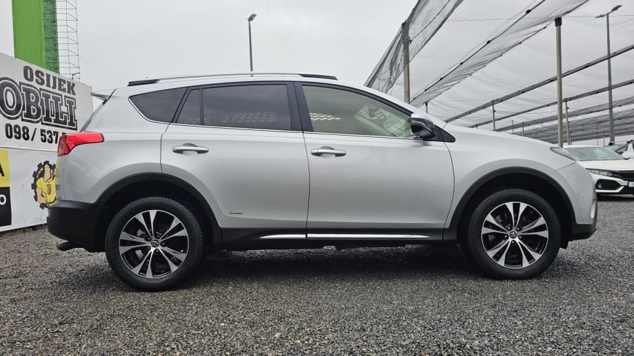 toyota rav4 2,0 d-4d,4x4,climatronic,tempomat,kamera,alu 18,jamstvo - slika 6