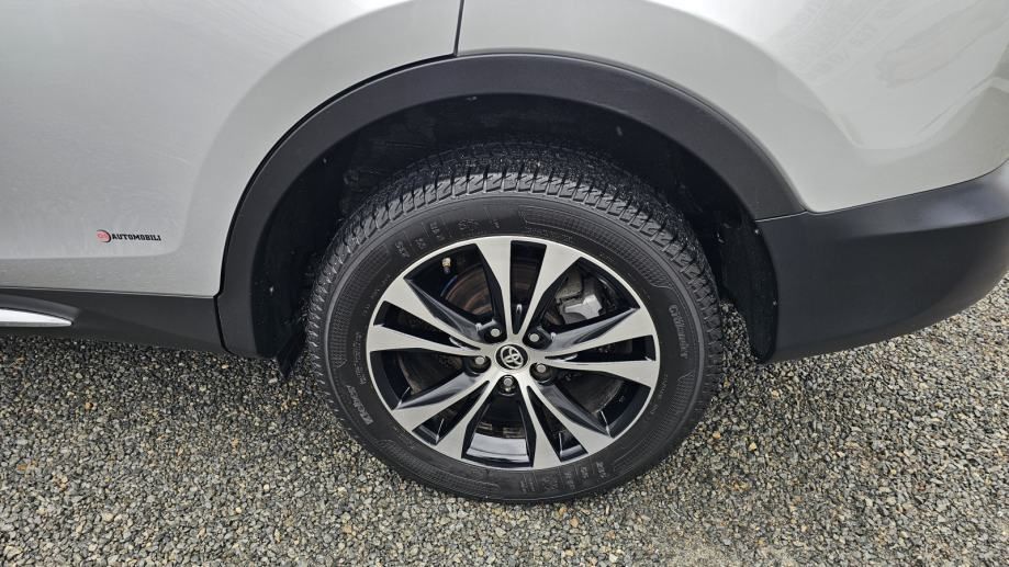 toyota rav4 2,0 d-4d,4x4,climatronic,tempomat,kamera,alu 18,jamstvo - slika 5