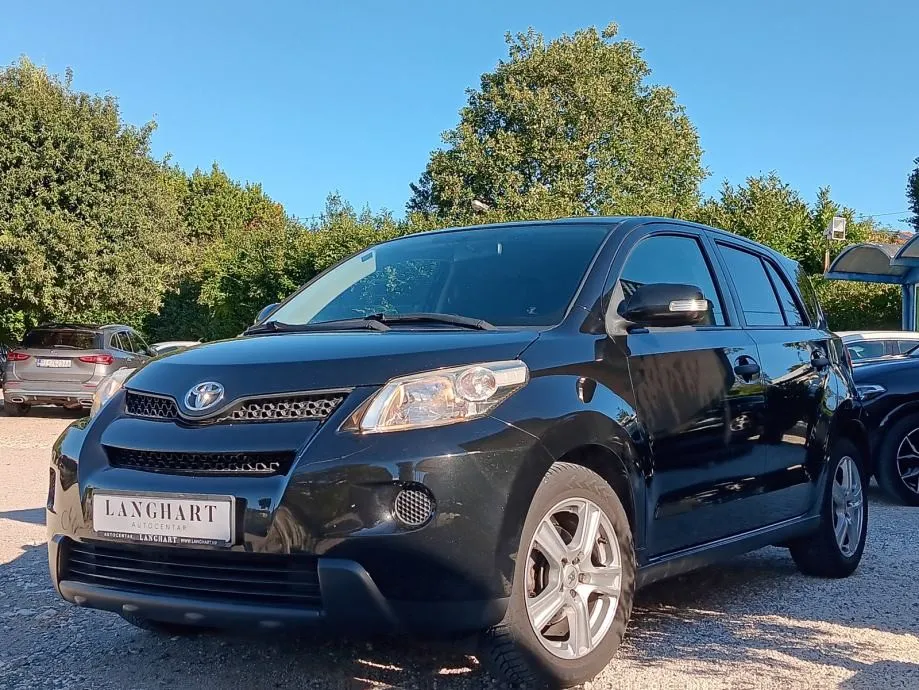 toyota urban cruiser 1,33,servisna,reg.do 08/2026 - slika 4