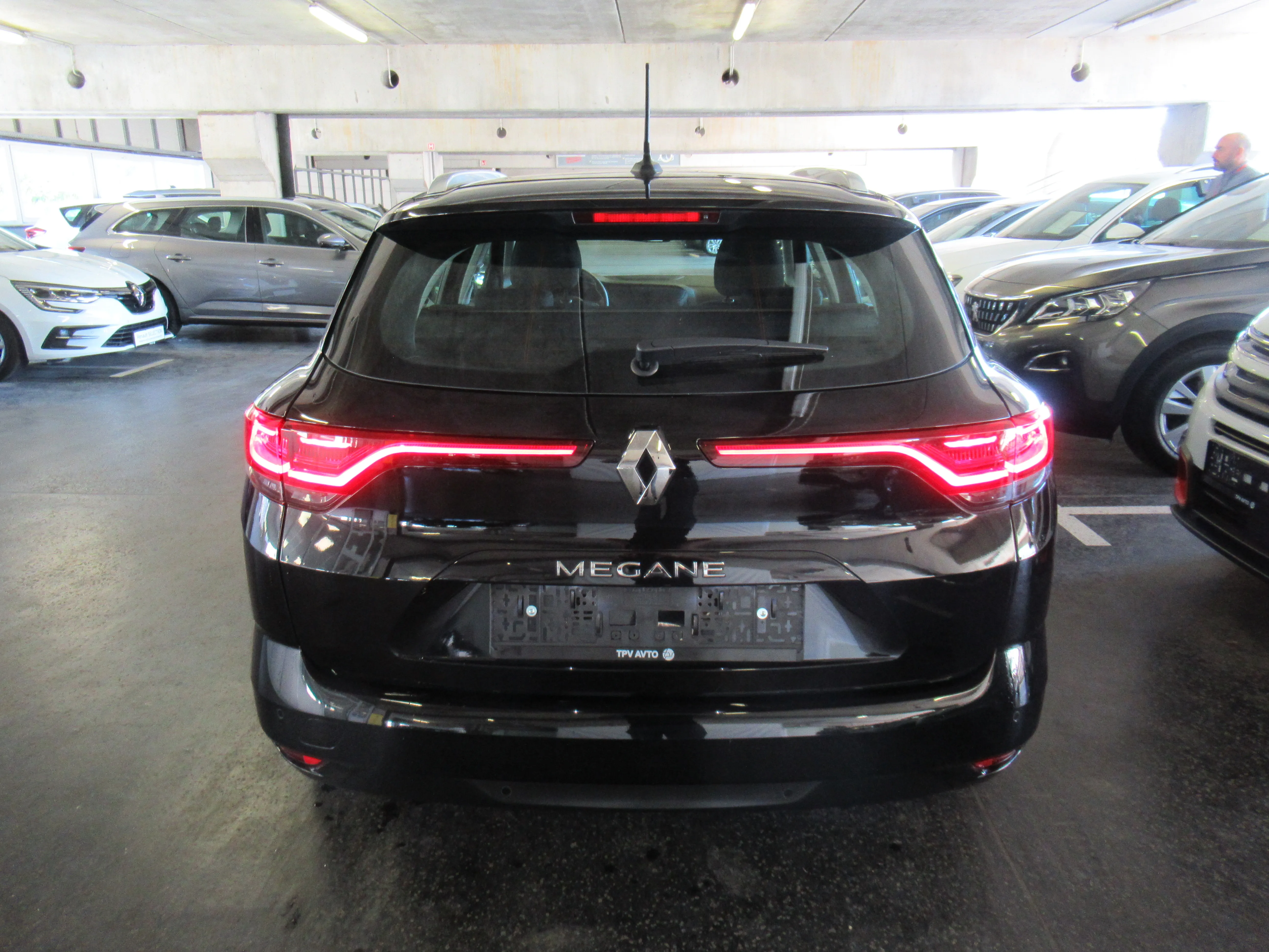 renault megane grandtour zen tce 140 edc - slika 3