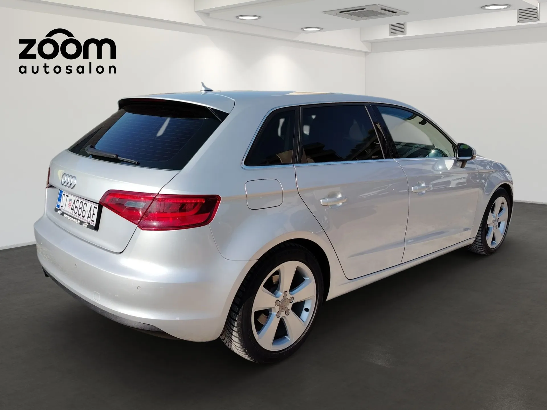 audi a3 sportback 2.0 tdi s tronic bi-xenon - slika 3
