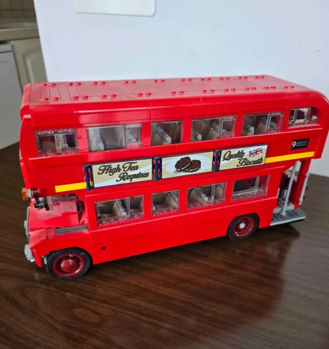 prodajem lego 10258 - london bus - slika 3