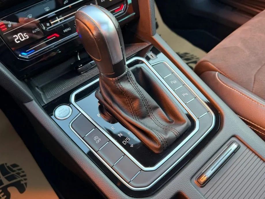 vw passat variant 2,0 tdi automat •2022•r line•pano•kam•iqlight•leasin - slika 14
