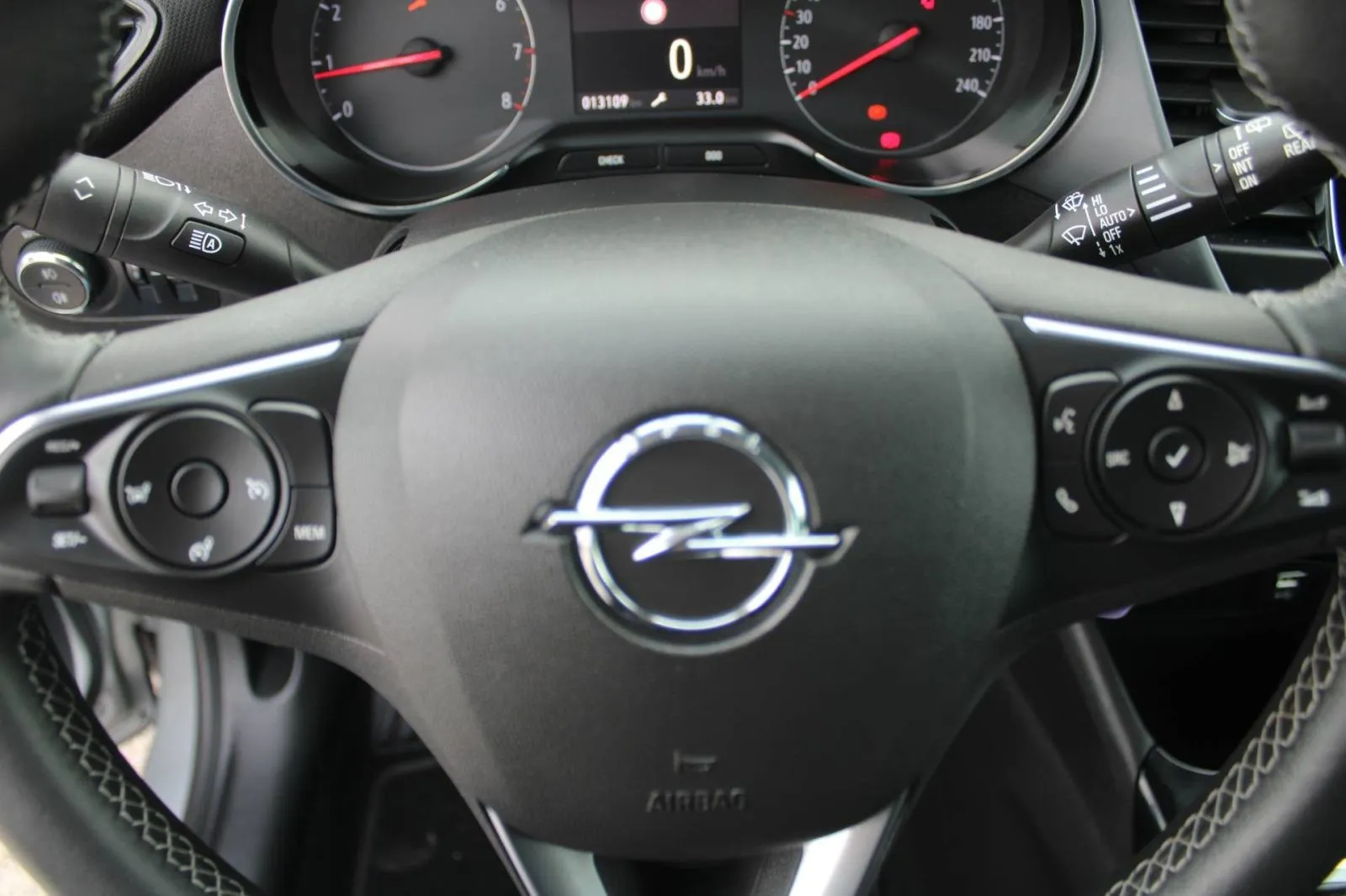 opel crossland 1.2 turbo *led, navigacija, kamera* - slika 14