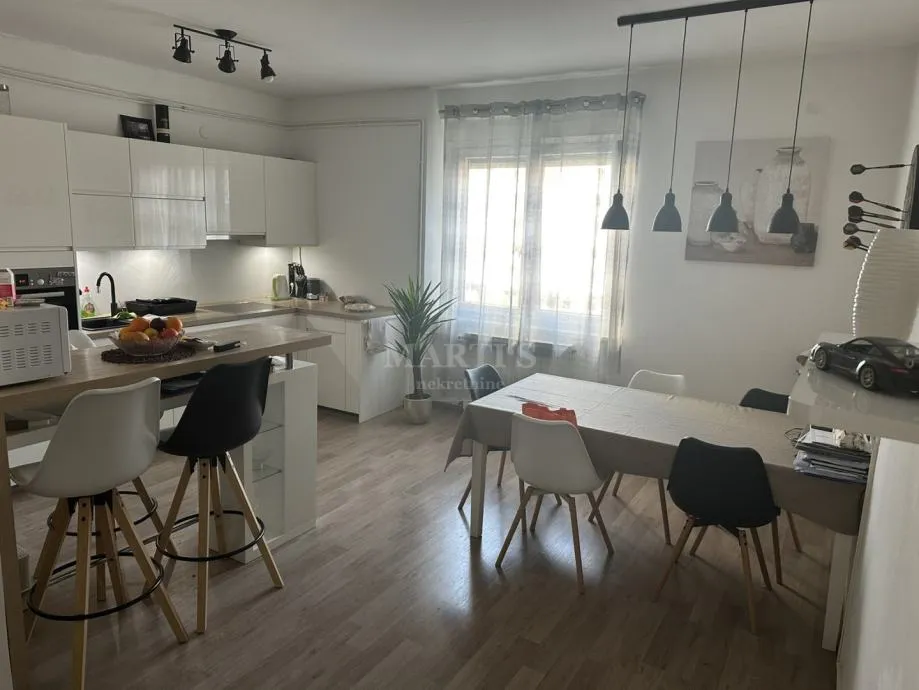 Kod Kvatrića, potkrovlje, 94m2, 5 soba (prodaja) - Zagreb