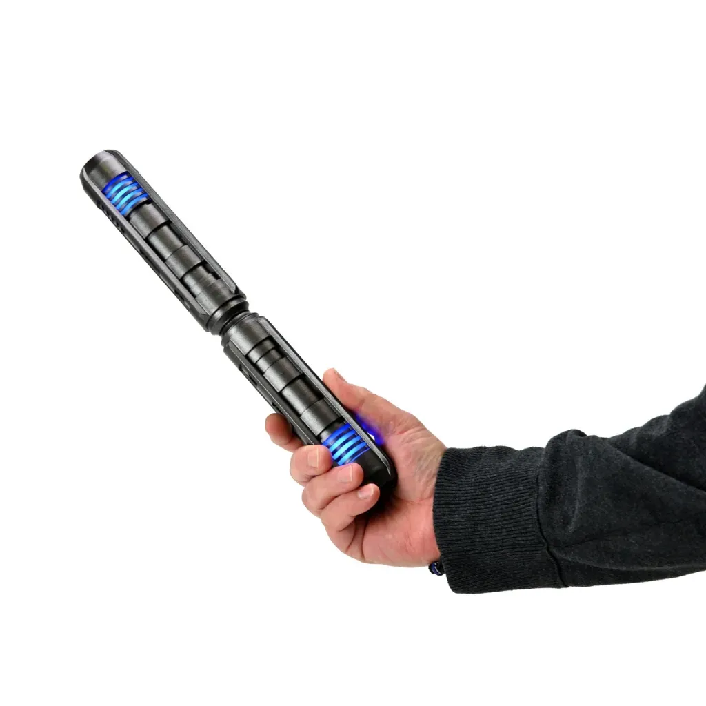 neca batman: arkham city – nightwing’s escrima stick replica, 46cm - slika 4