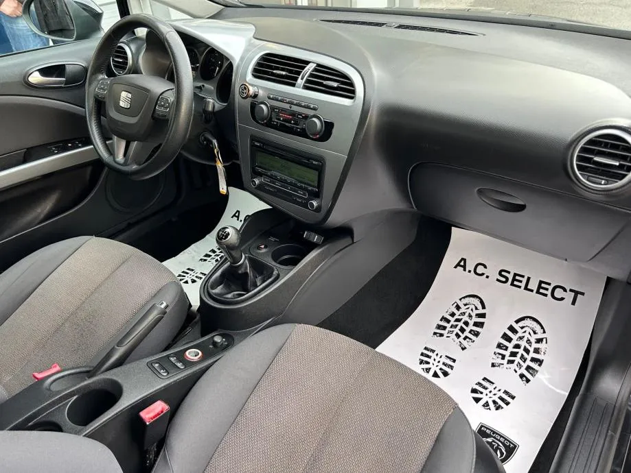 seat leon 1.4 tsi - 140000km - 2010 - servis - garancija - reg 1 god - slika 18