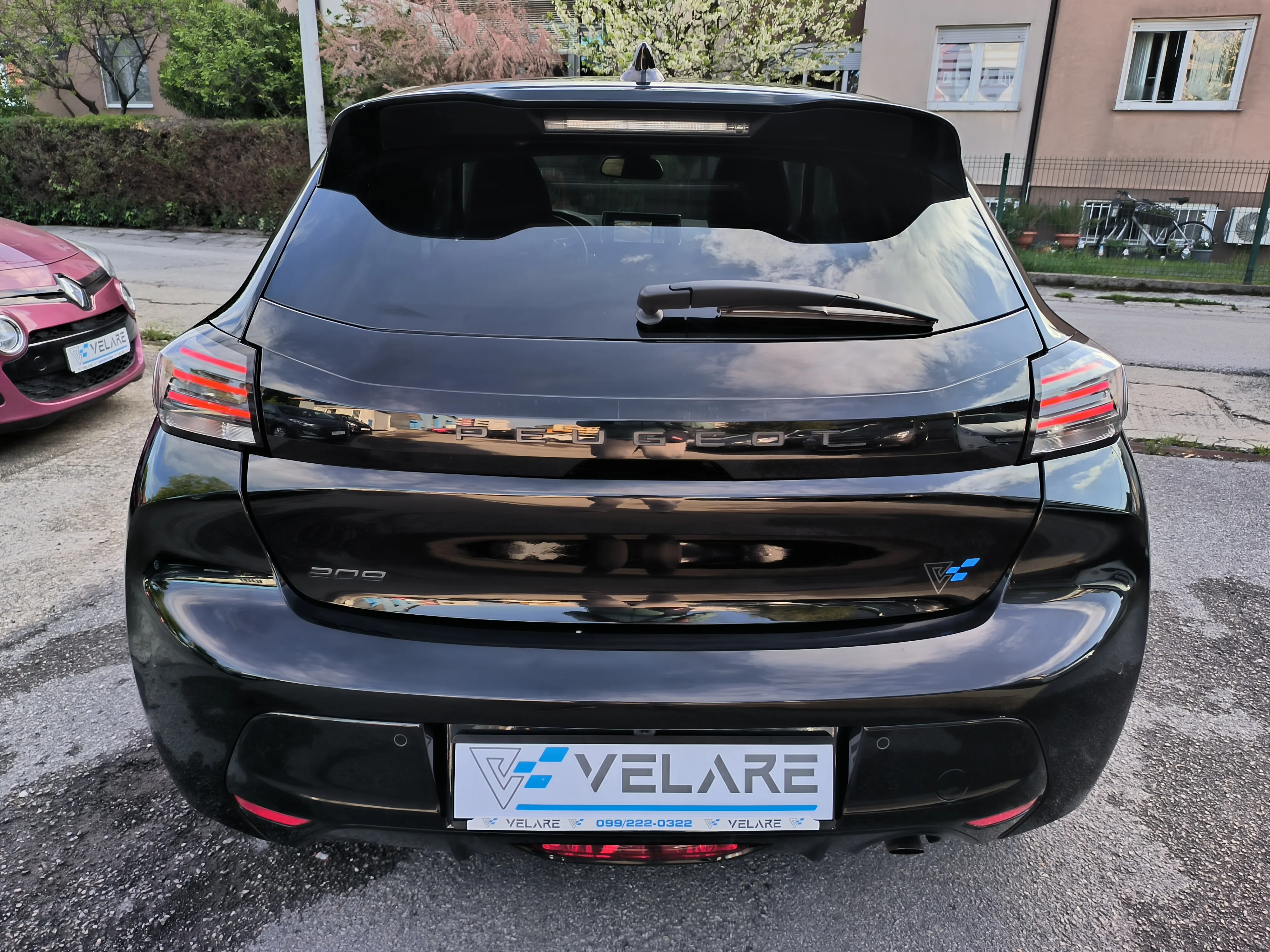 peugeot 208 1.2 allure, automatik, servisna, jamstvo, reg. 1 godinu - slika 8