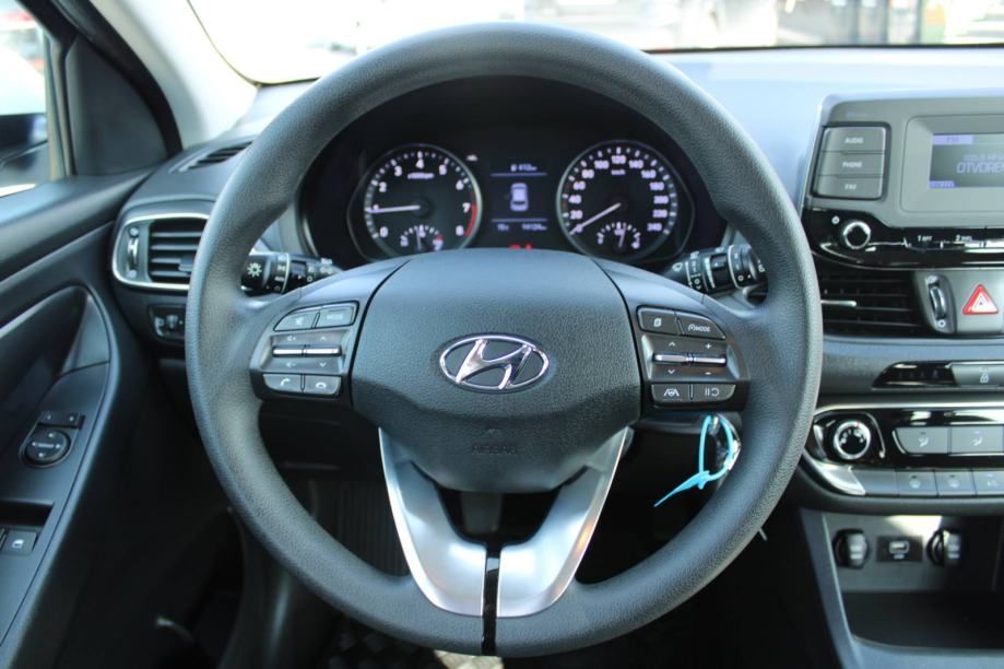 hyundai i30 karavan 1.0 t-gdi 120 - slika 15