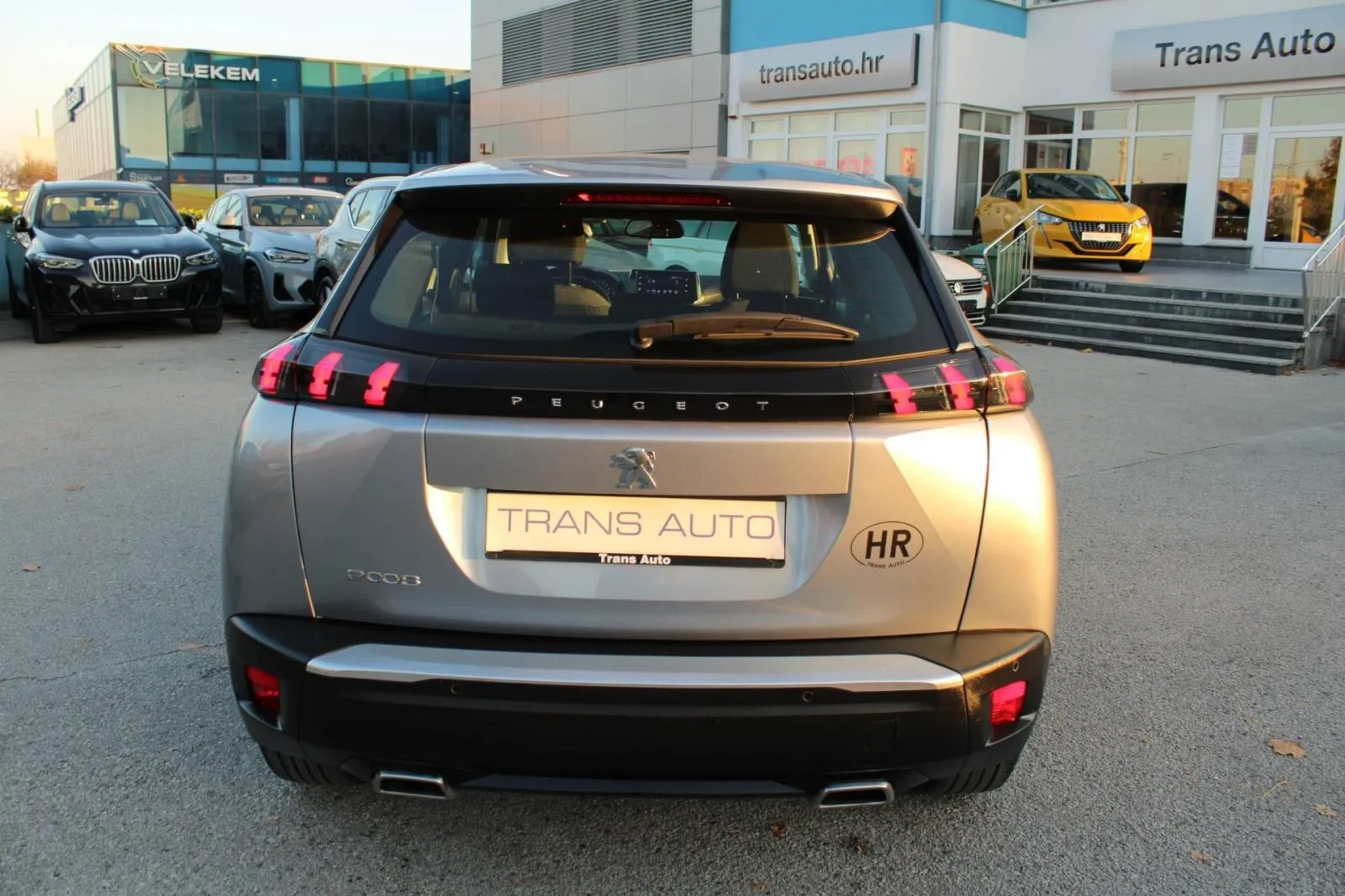 peugeot 2008 1.2 puretech automatik *led, navigacija* - slika 6