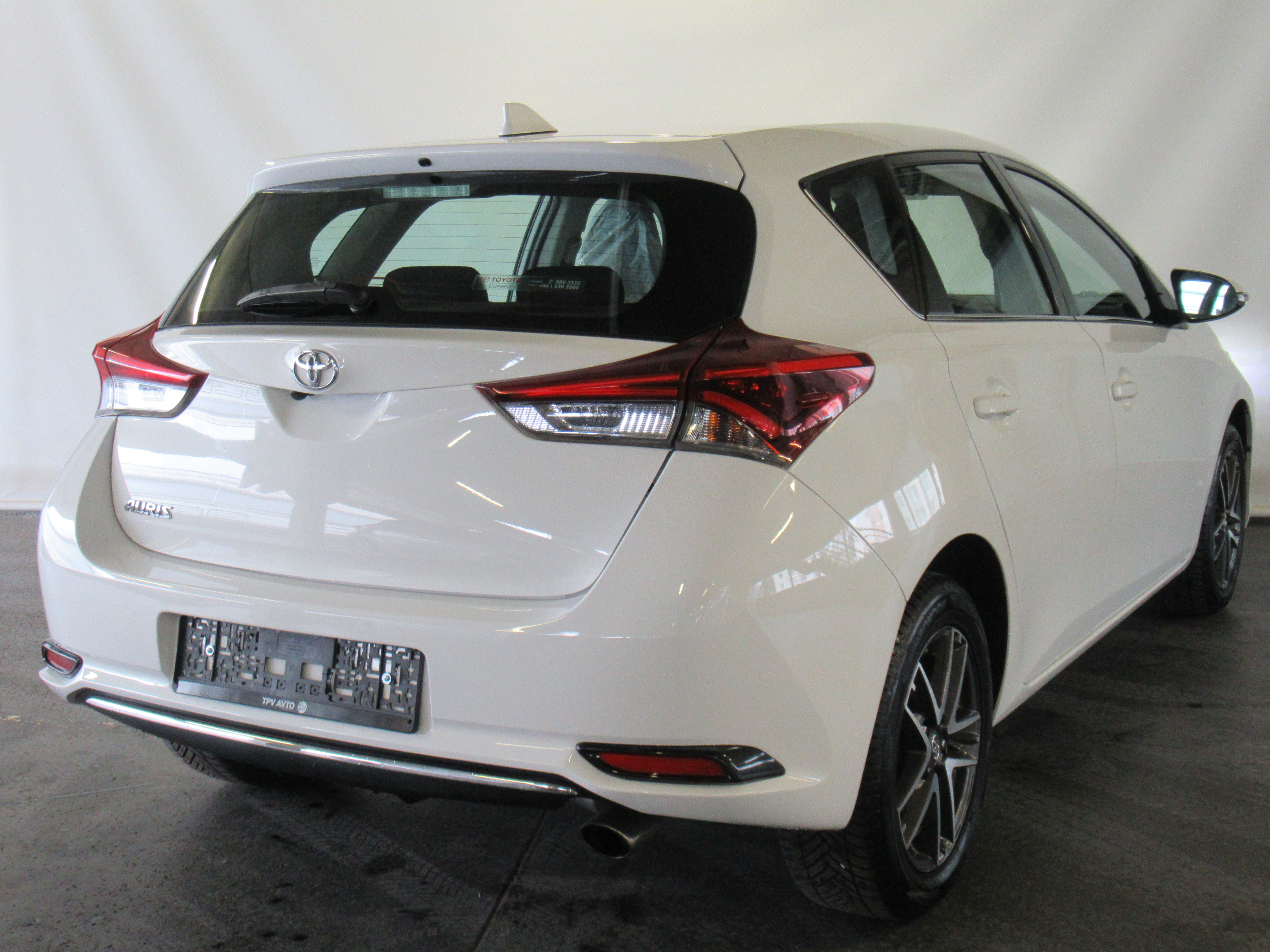 toyota auris 1.2 turbo luna - slika 2