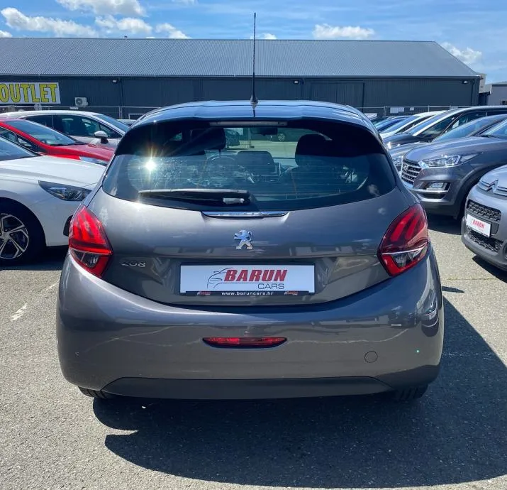 peugeot 208 1,2 pure tech,do 2 godine jamstva,u sustavu pdv-a. - slika 4