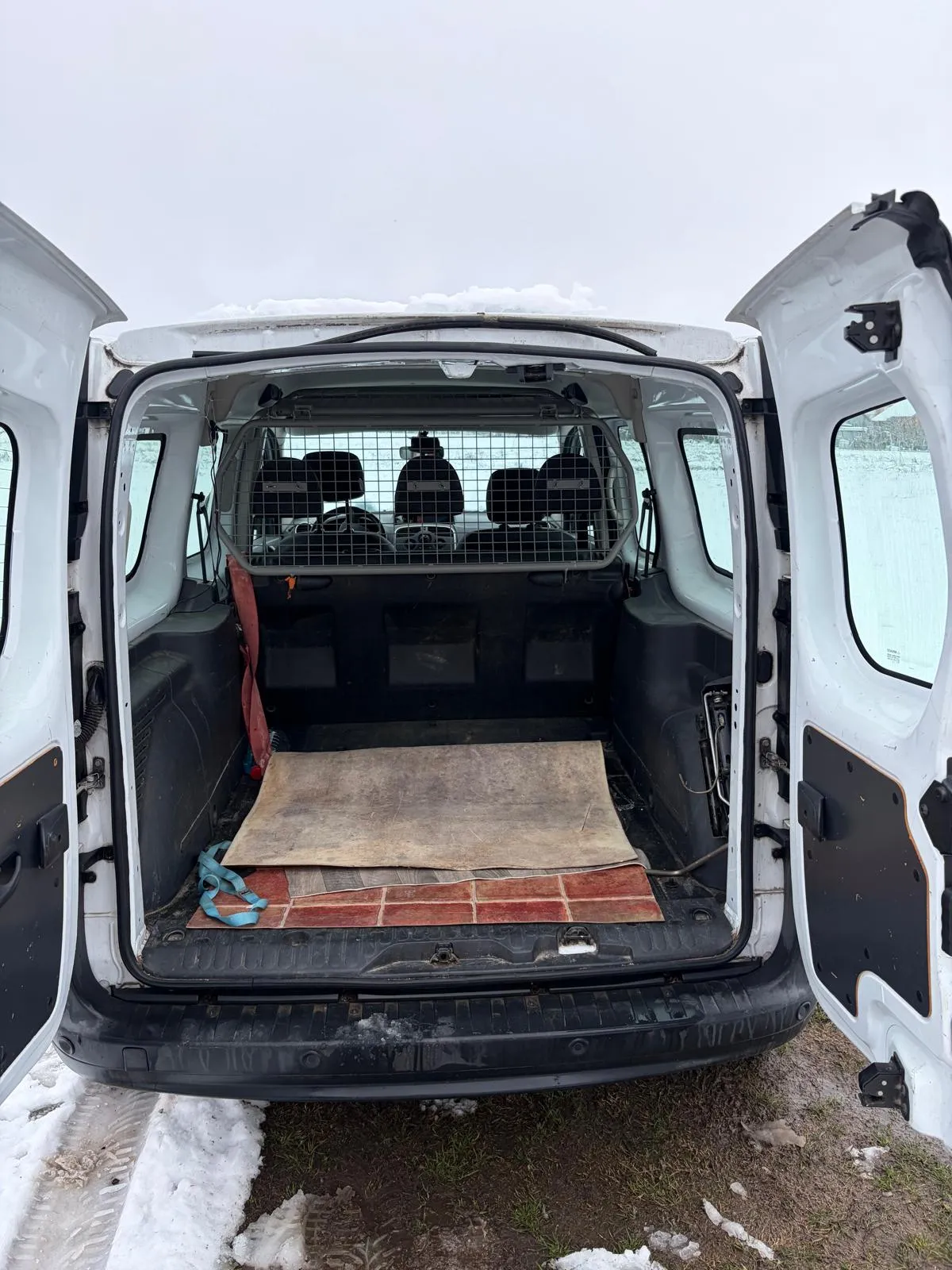 renault kangoo maxi 1.5 dci - slika 9