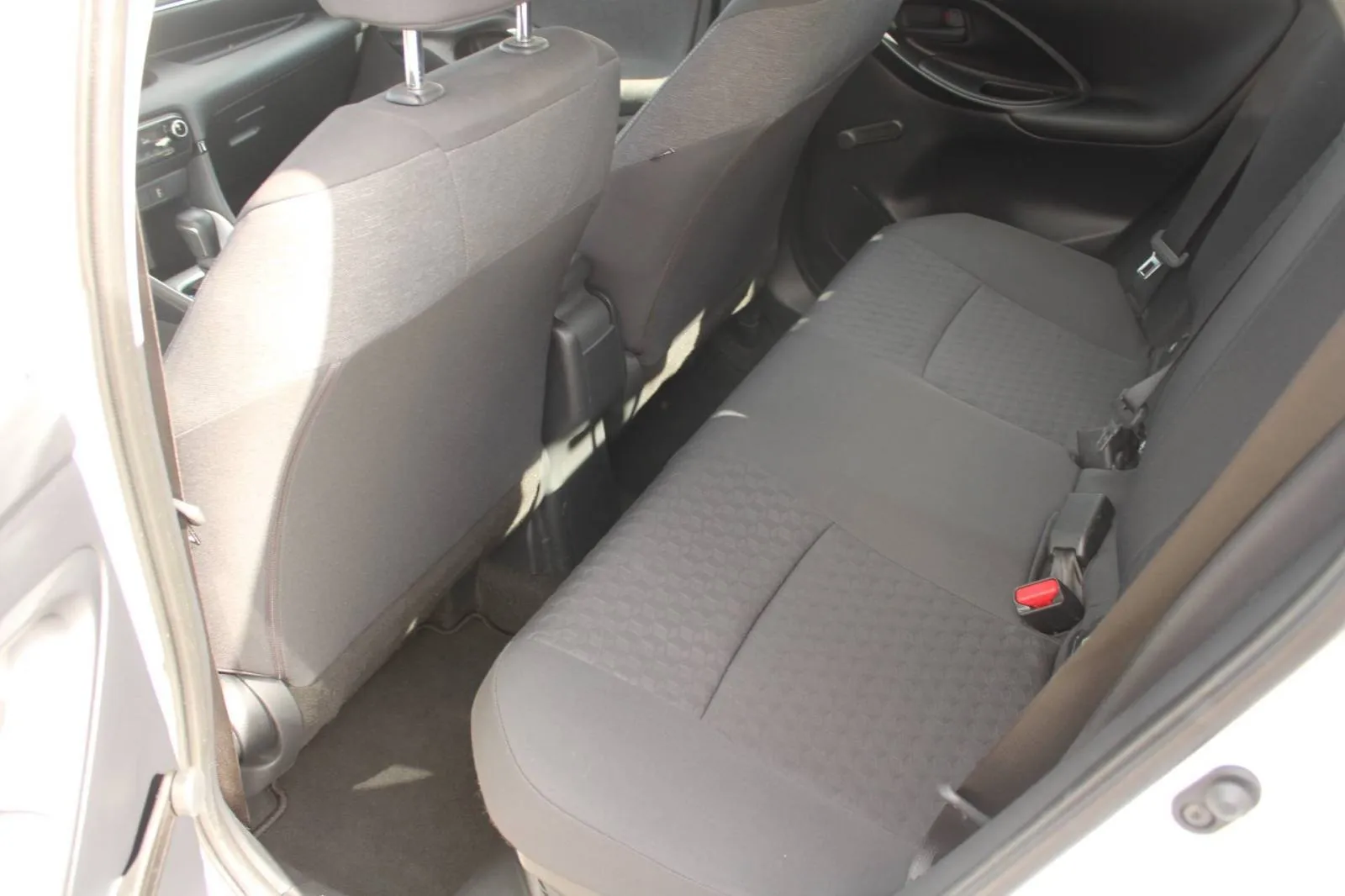 toyot yaris 1.5 hybrid automatik *kamera* - slika 10