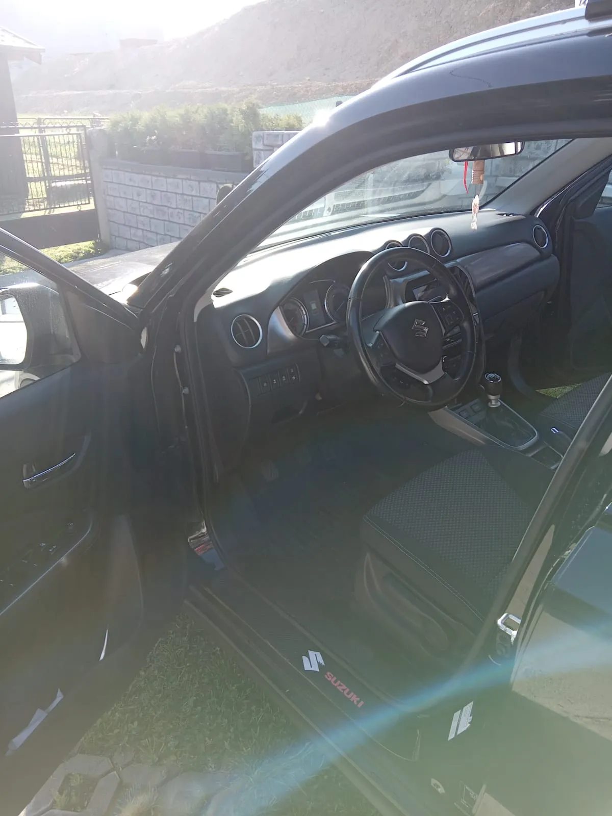 suzuki vitara 1.4 hybrid - slika 8