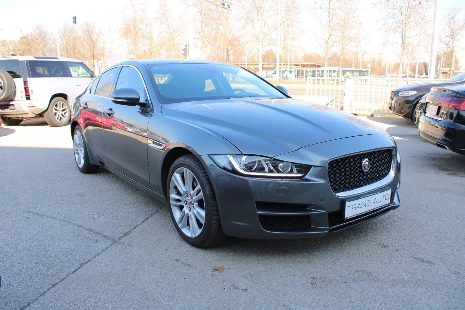jaguar xe 2.0d awd automatik - slika 2