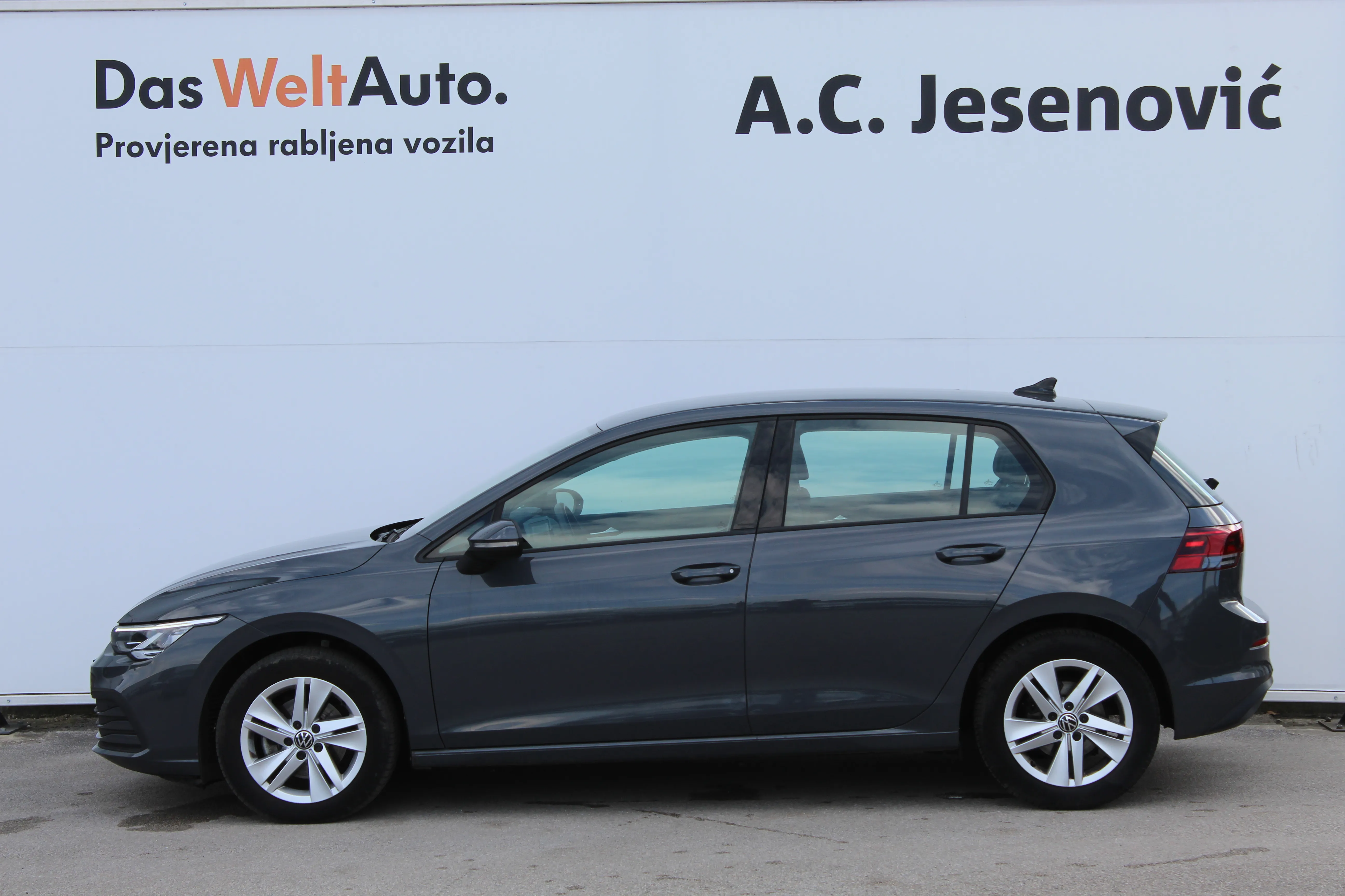 13131 volkswagen golf 2.0 tdi life - slika 6