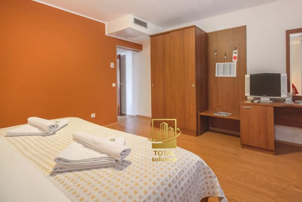 otok murter, uz more- 1. red- uhodani hotel sa tri zvjezdice 850 m2!!! - slika 23