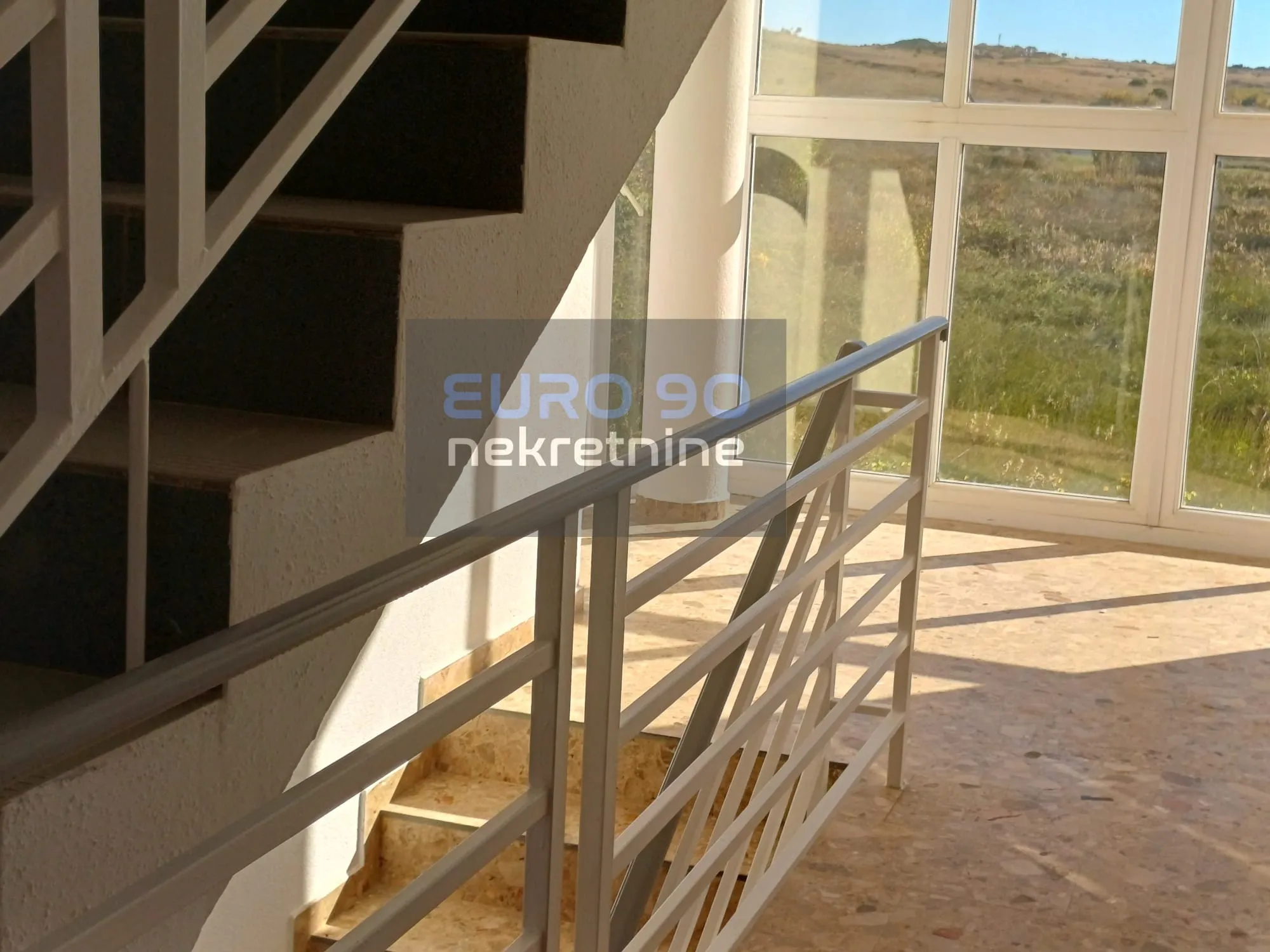 rtina- velika kuća s 12 apartmana, 1.red do mora i prekrasne plaže !! - slika 5