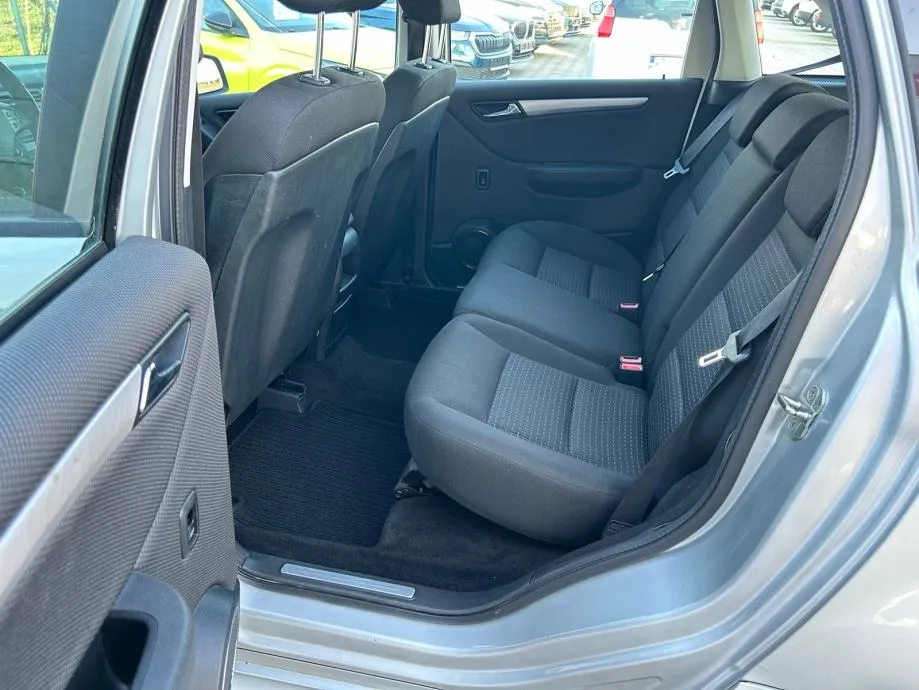 mercedes b 180 cdi 2010.,klima, servis, park senz, 5-vrata, alu, led - slika 13