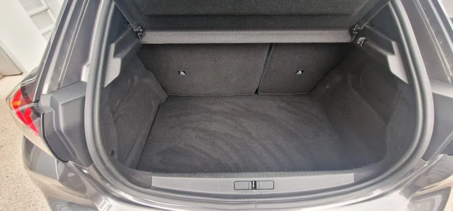 peugeot 208 1,5 hdi - allure - 2021 - 140.000km - reg 1 god !!! - slika 16