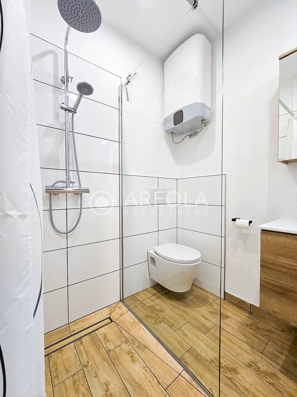 kaštel kambelovac - namješten trosoban stan - dugoročno! - slika 23