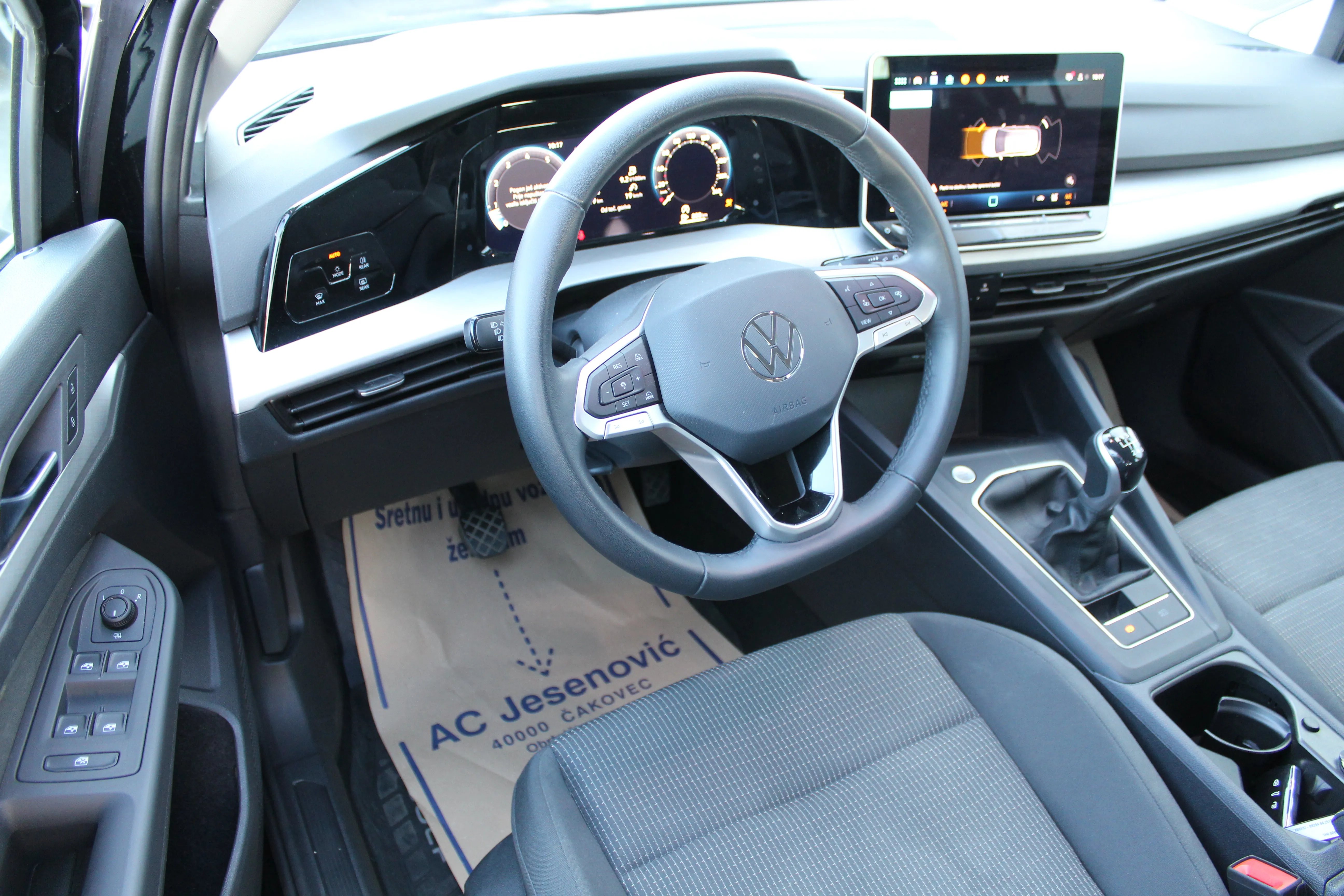 12931 volkswagen golf 8 1.5 tsi - slika 9
