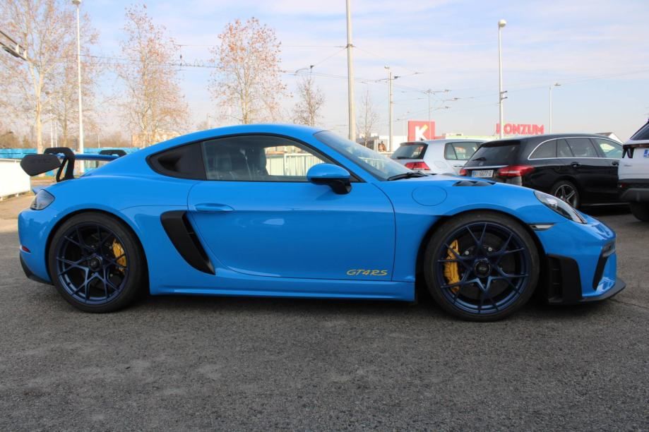 porsche cayman 718 gt4 rs - slika 10