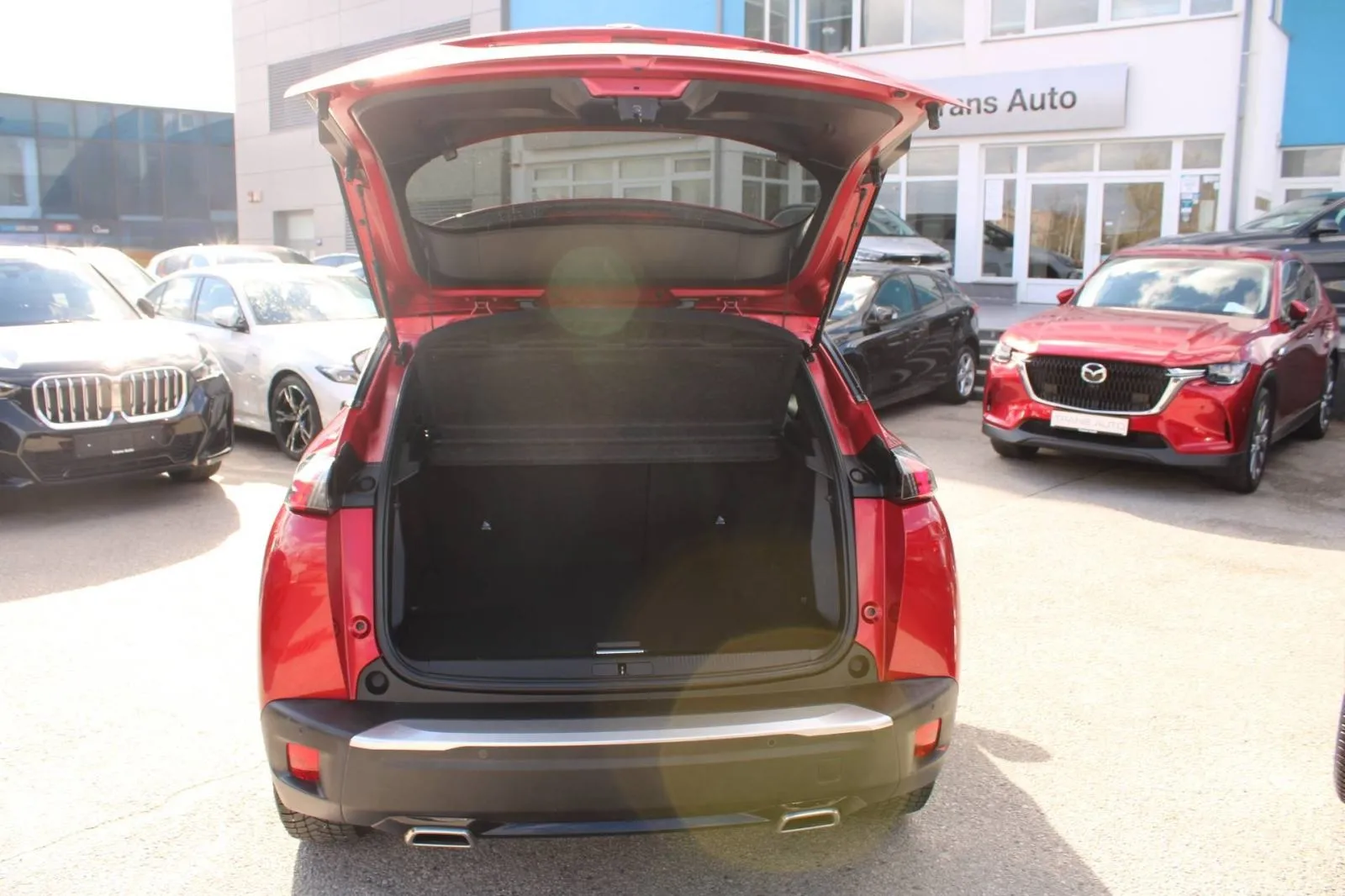 peugeot 2008 1.2 puretech allure automatik - slika 9