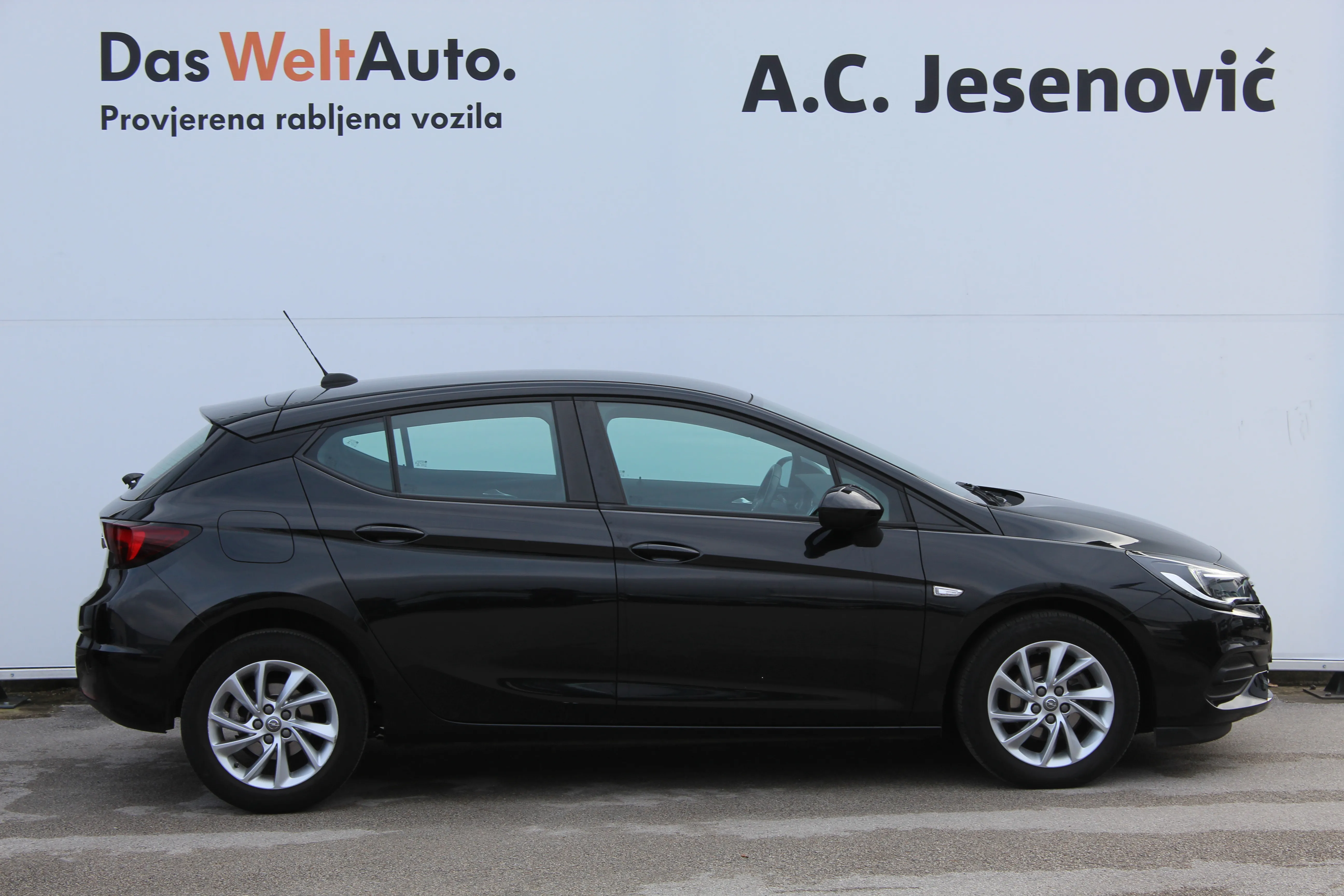 13076 opel astra 1,5 d edition - slika 4