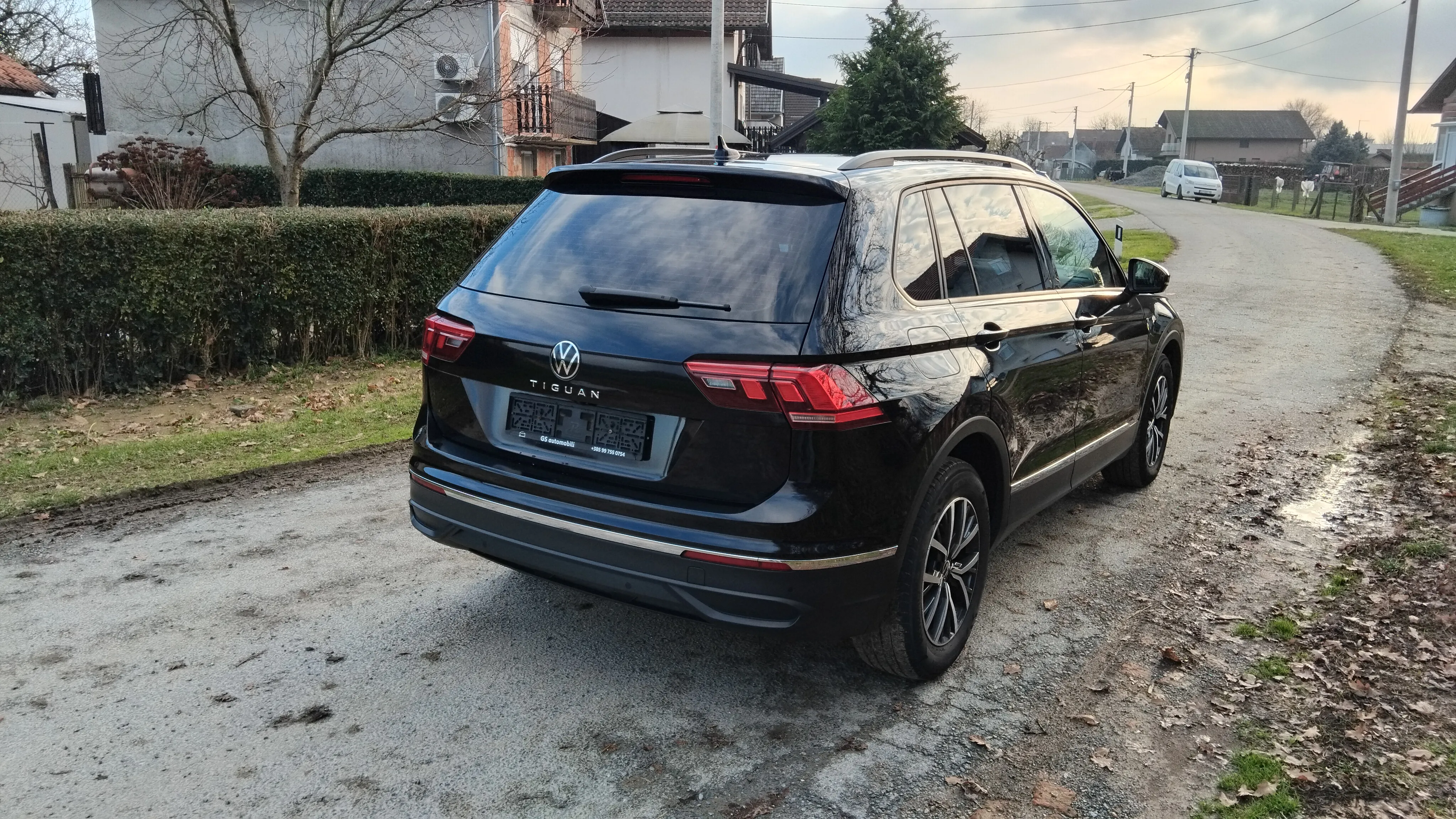 vw tiguan 2,0tdi highline oprema 2022god. - slika 4