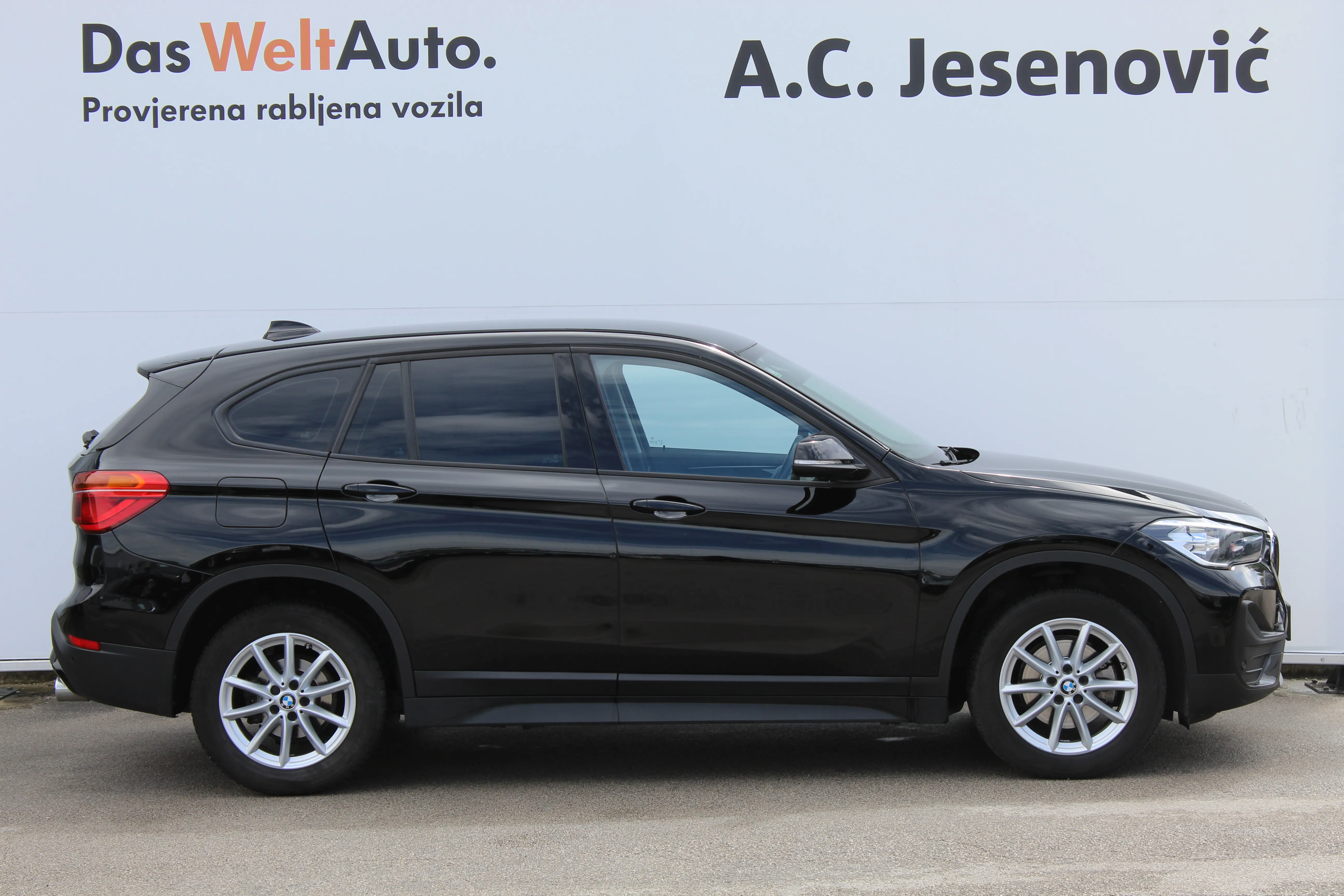 13225 bmw x1 sdrive 18 d - slika 4
