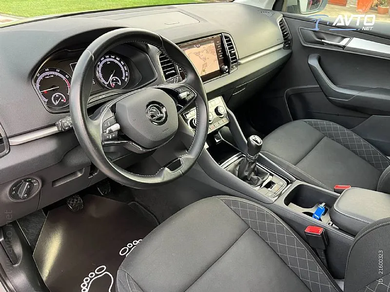 škoda karoq selection 1.5 tsi -1 vlasnik-alu-navi-led-cam - slika 8