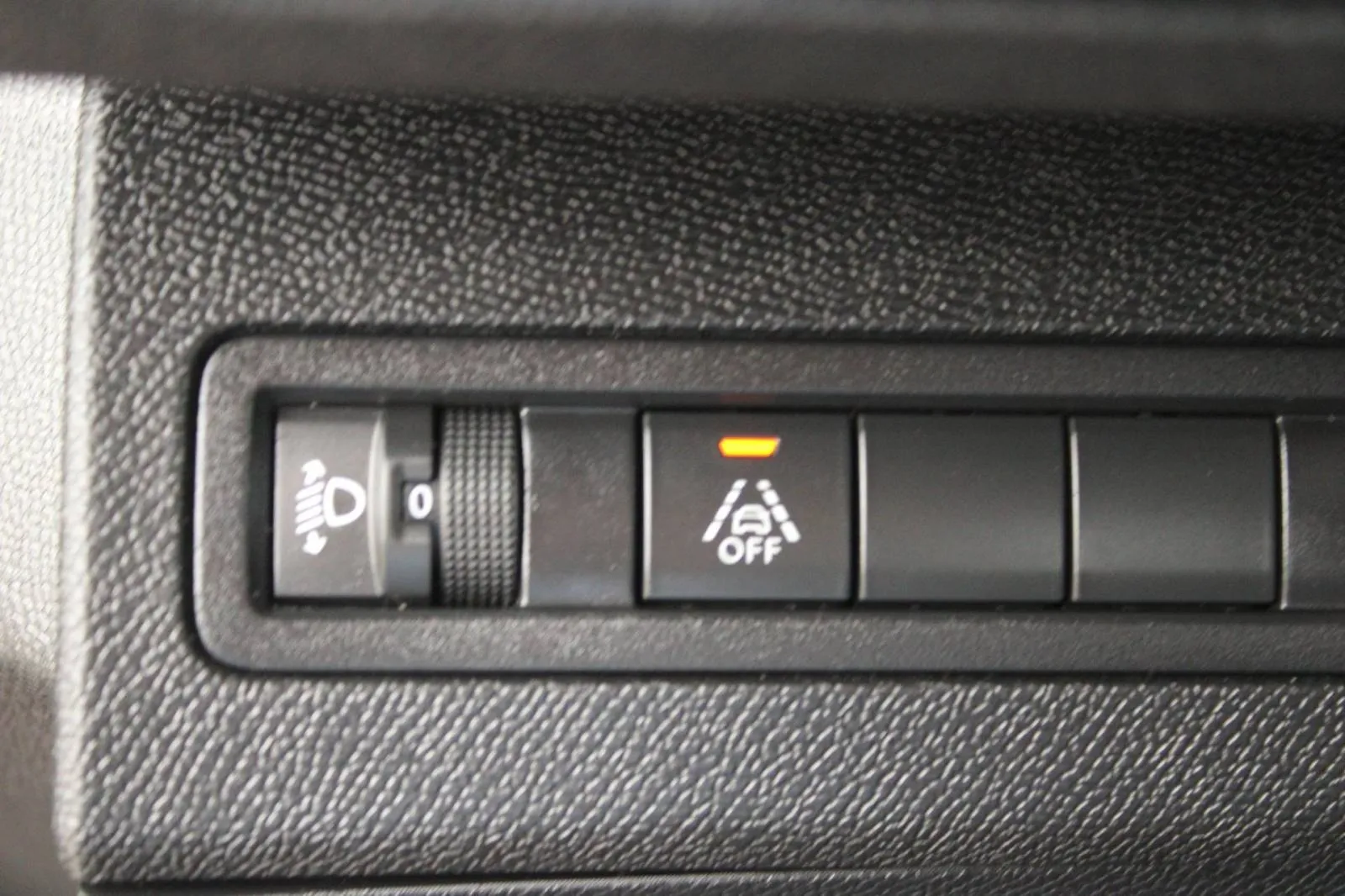 peugeot 5008 1.2 puretech automatik allure *7 sjedala, led, navigacija - slika 11