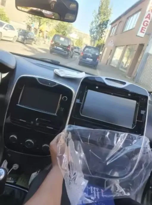 renault clio mk4 4 original navigacija multimedija android kamera gps - slika 8