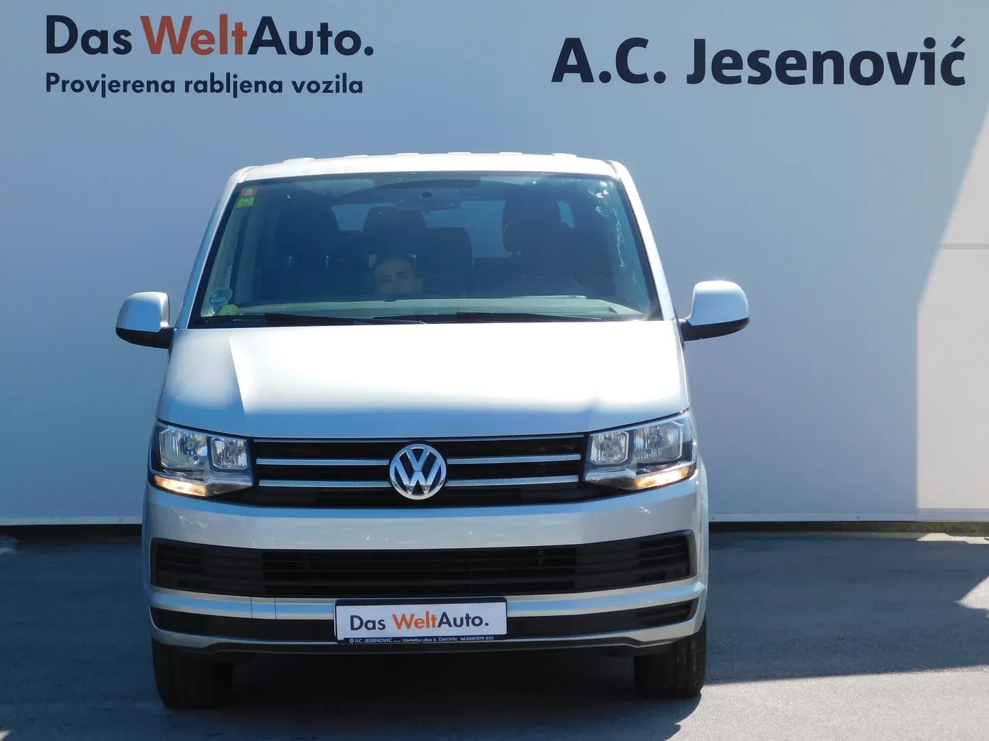 08354 vw caravelle comfortline 2.0 tdi dsg - slika 2